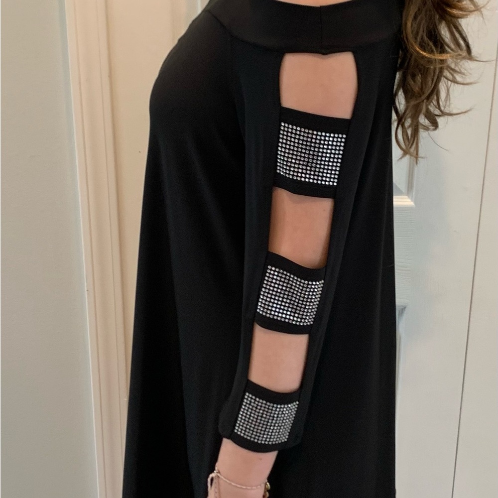 NWOT Black Jersey Top with rhinestone split sleeves Size L